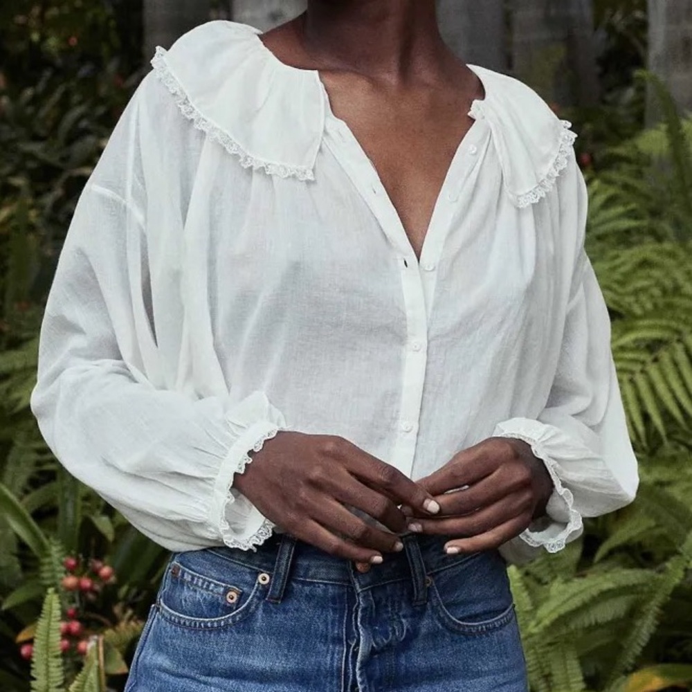 Doen White Ruffled Blouse